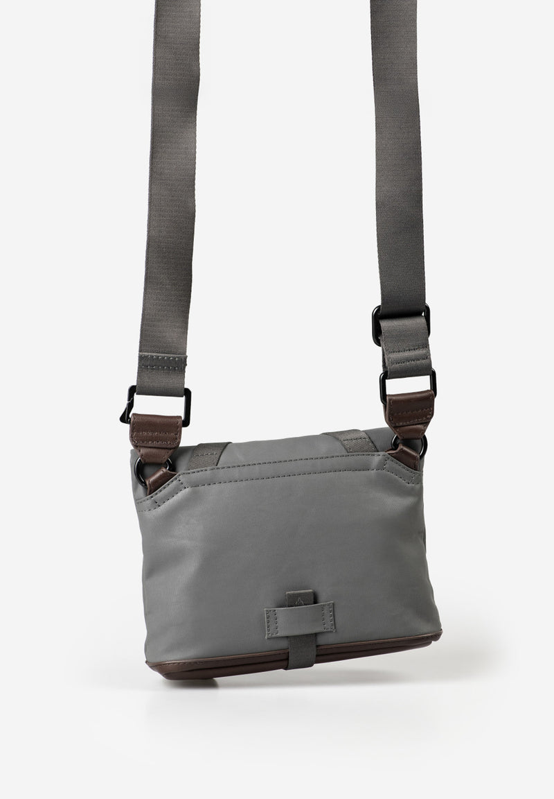 Aunts & Uncles Tsu Gürteltasche