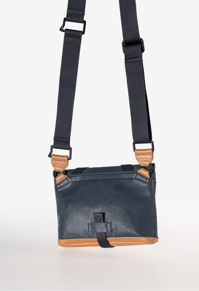 Aunts & Uncles Tsu Gürteltasche