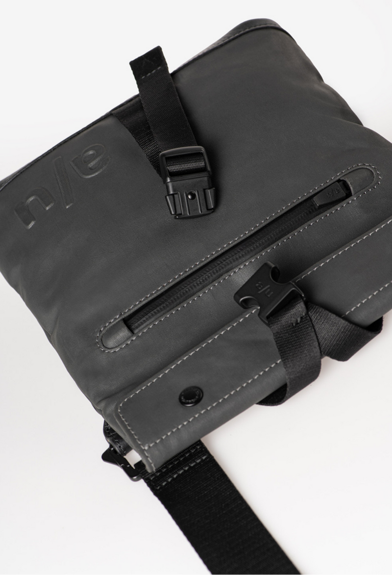 Aunts & Uncles Tsu Gürteltasche