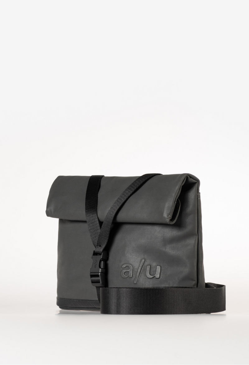 Aunts & Uncles Yao Überschlagtasche