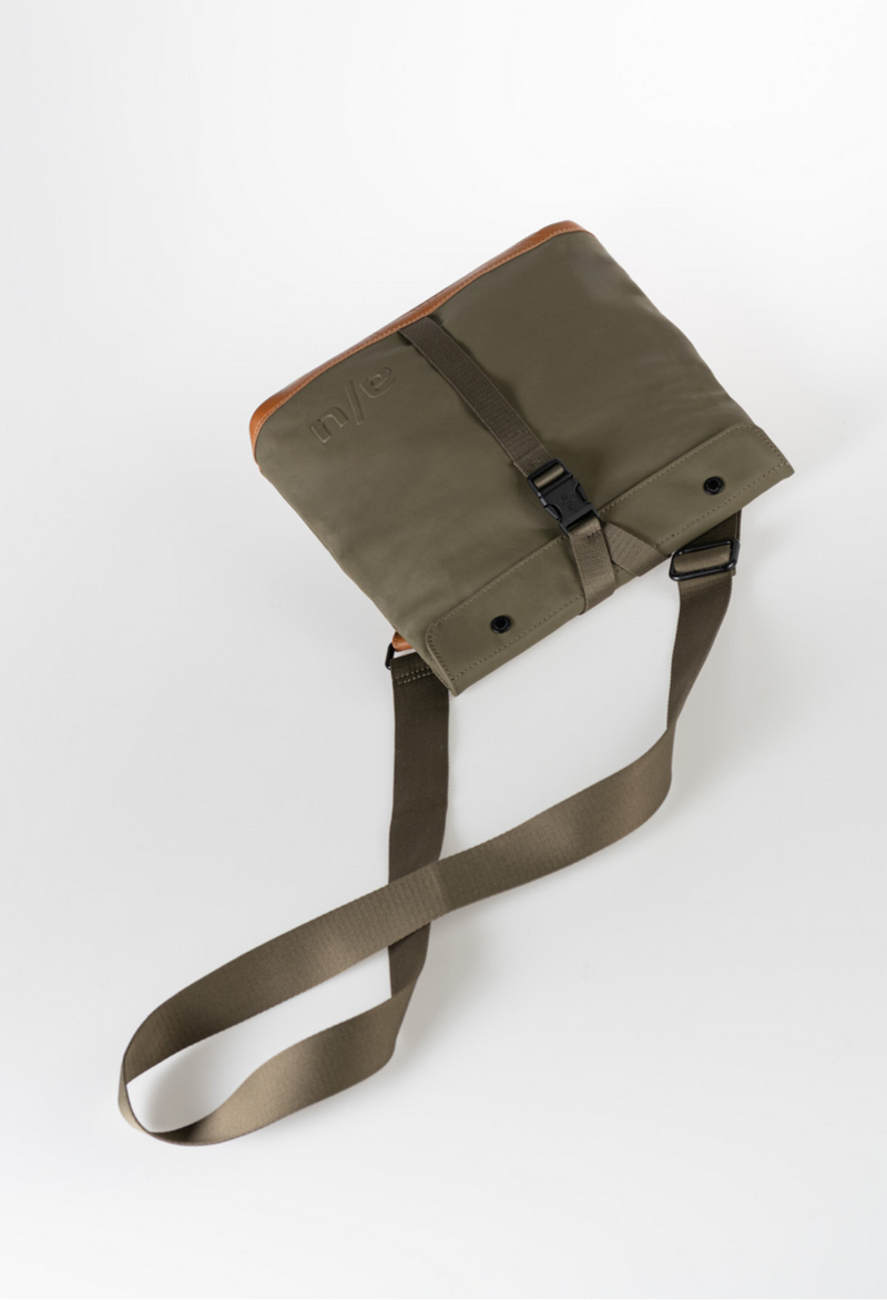 Aunts & Uncles Yao Überschlagtasche