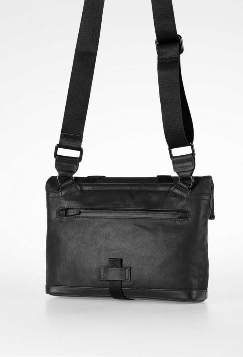 Aunts & Uncles Yao Überschlagtasche