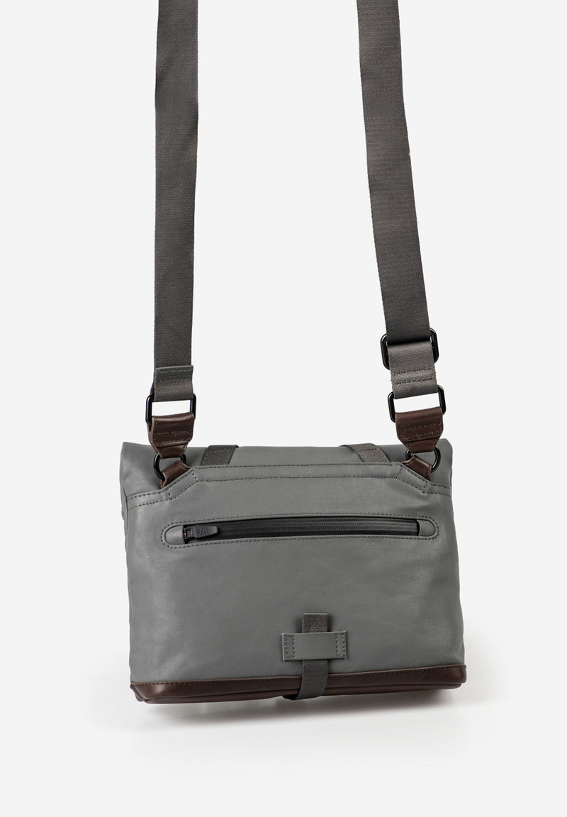 Aunts & Uncles Yao Überschlagtasche
