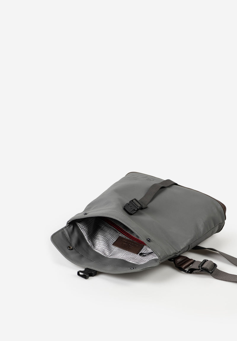 Aunts & Uncles Yao Überschlagtasche