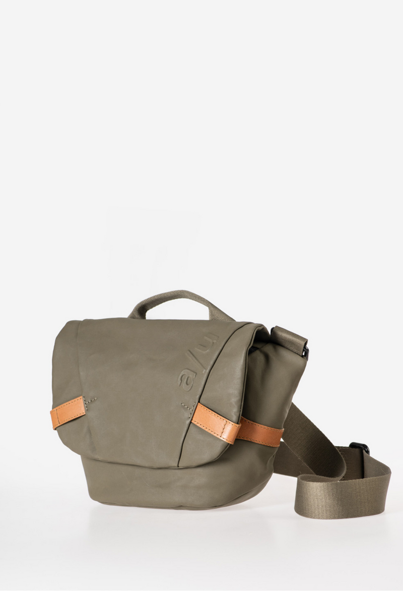Aunts & Uncles Kazo Überschlagtasche