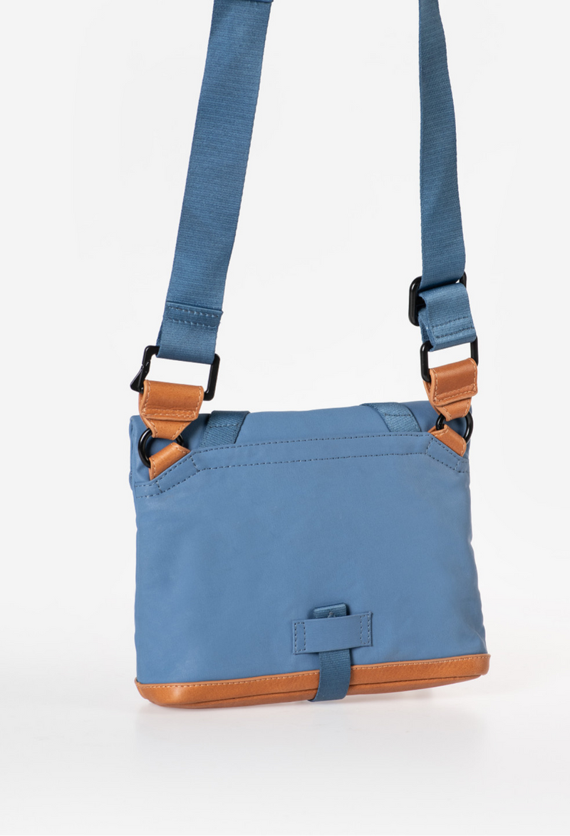 Aunts & Uncles Tsu Gürteltasche