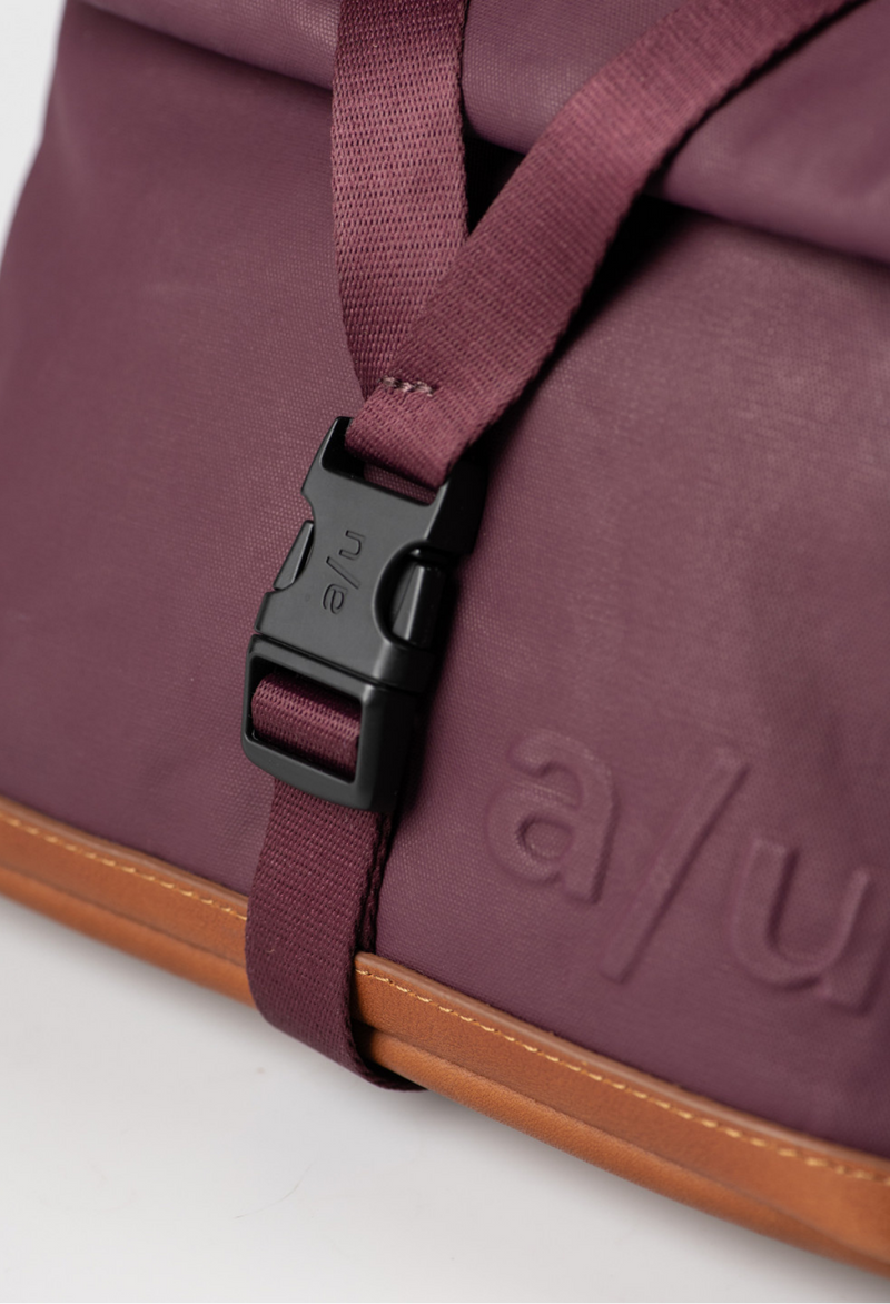 Aunts & Uncles Tsu Gürteltasche