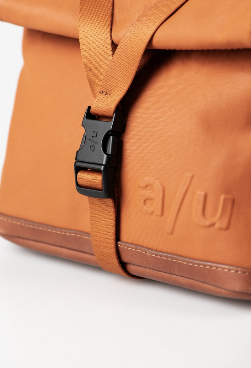 Aunts & Uncles Tsu Gürteltasche