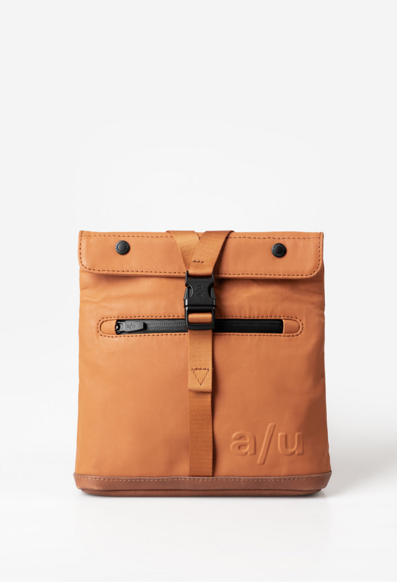 Aunts & Uncles Tsu Gürteltasche