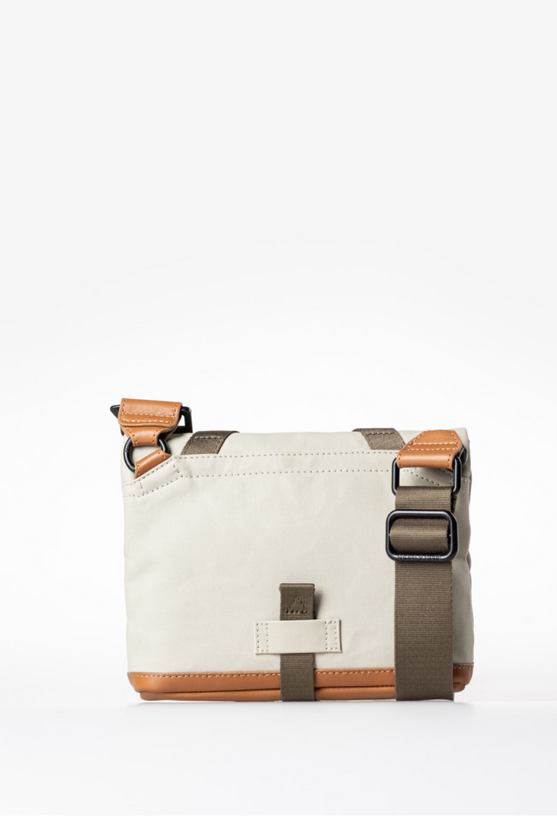 Aunts & Uncles Tsu Gürteltasche