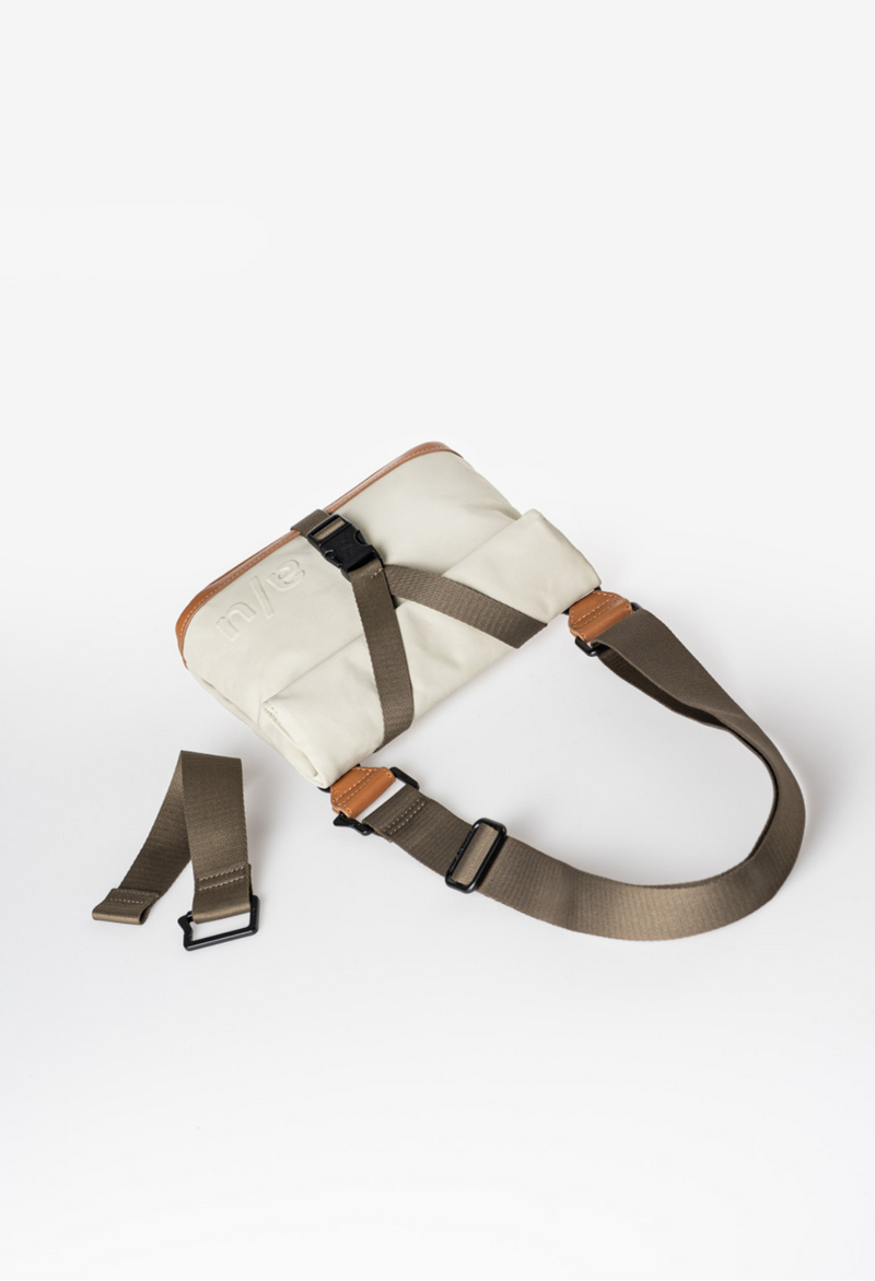 Aunts & Uncles Tsu Gürteltasche