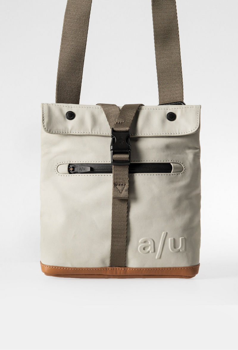 Aunts & Uncles Tsu Gürteltasche