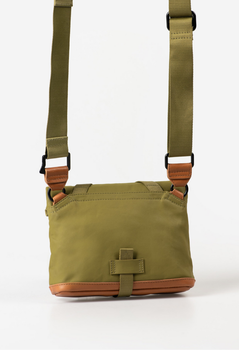 Aunts & Uncles Tsu Gürteltasche