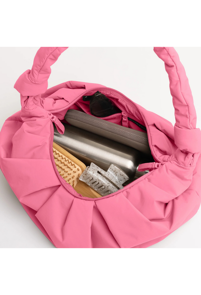 Got Bag Pleat Moon Bag Monochrome