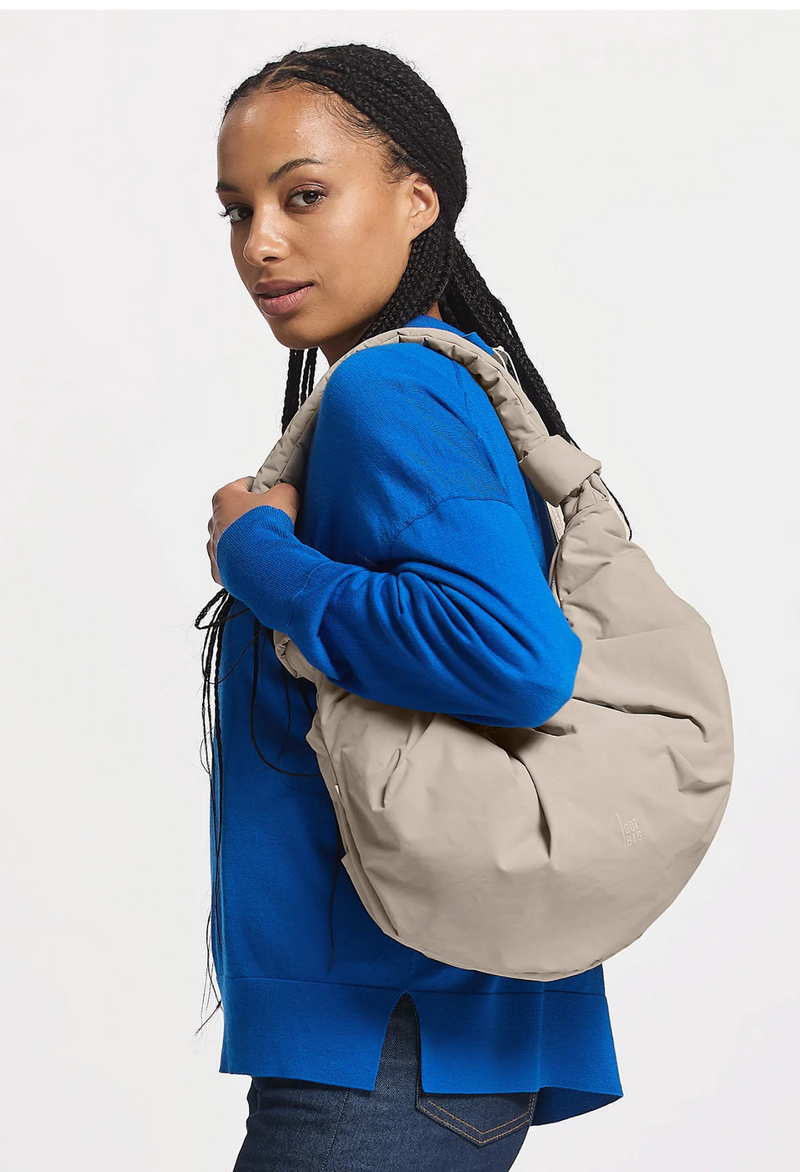 Got Bag Pleat Moon Bag Monochrome