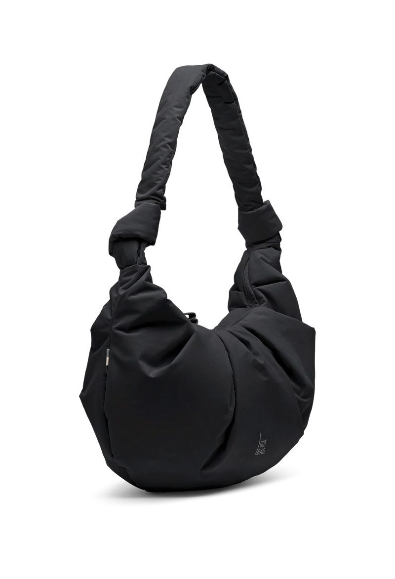 Got Bag Pleat Moon Bag Monochrome