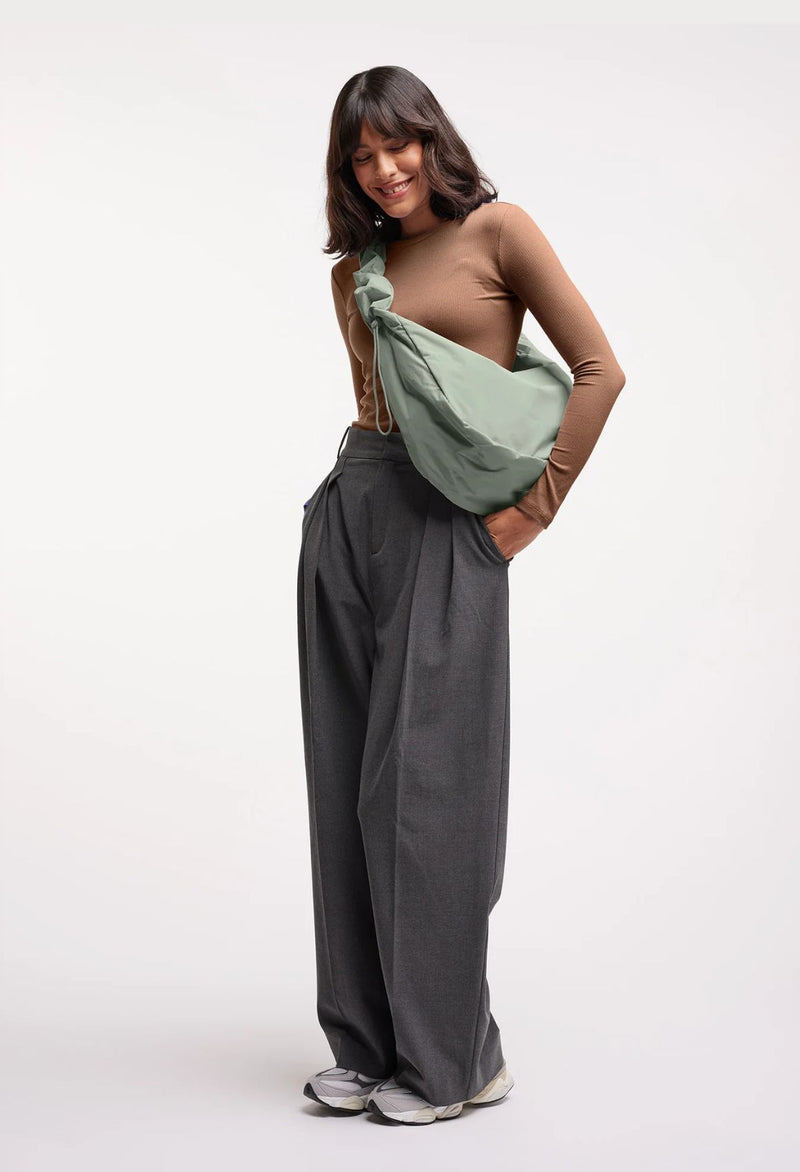 Got Bag Moon Bag Ruffle Monochrome