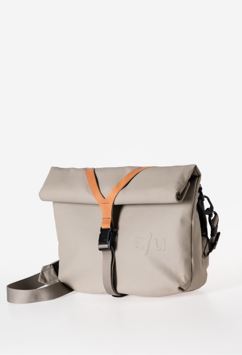 Aunts & Uncles Takahashi RE Überschlagtasche