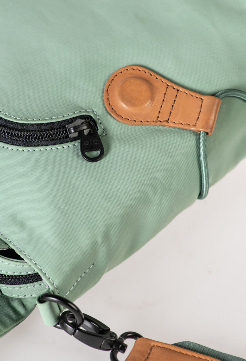 Aunts & Uncles Sendai Umhängetasche