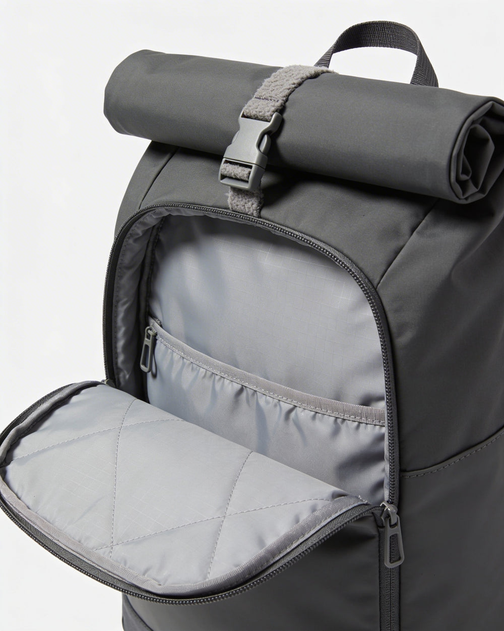 Hauptfach mit Rolltop 